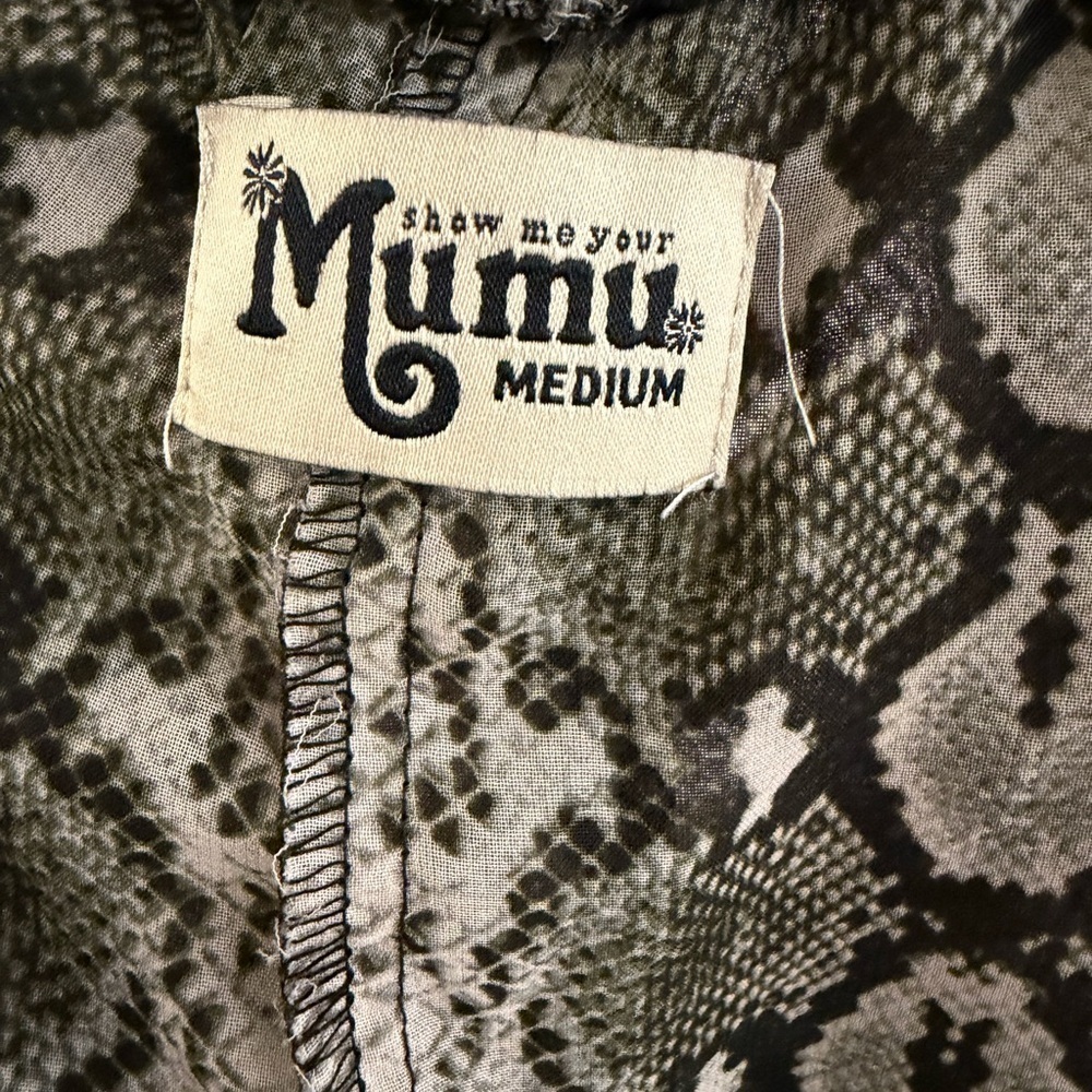 Show Me Your MuMu Snake Print Apparel in Black and Gray - Picture 3 of 4